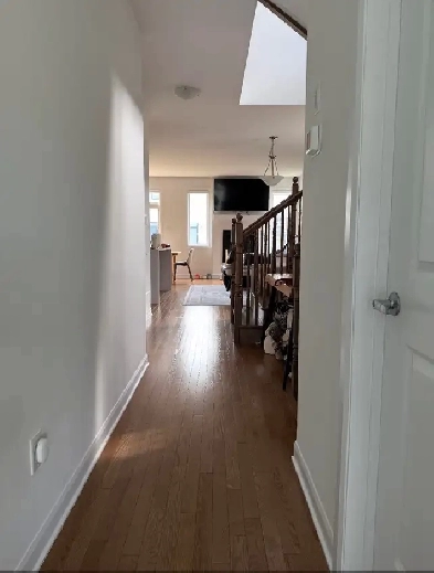 town house rental Image# 8