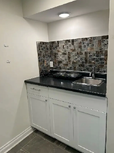 1 Bed 1 Bath Studio Apartment Brimley-Lawrence Image# 8