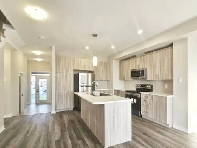 New Build / 4 Bedroom Townhome / Garage and Finished Basement / Image# 17