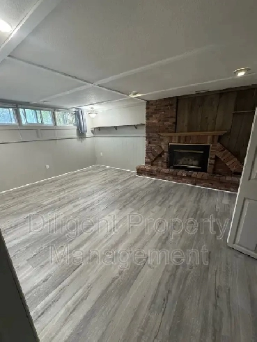 Rooms For Rent - Easy Bus To Sir Sanford, Trent, Downtown Image# 2