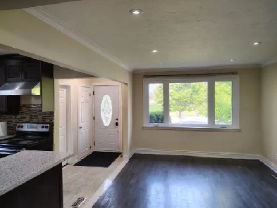 Open concept 3 bedroom main floor available. Image# 7