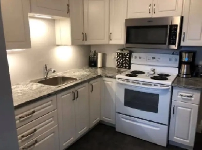 Spacious 2 Bed, 1 Bath, Minutes from Uptown Waterloo Image# 9