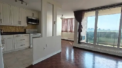 2-Bedroom w/ Balcony & Parking Image# 2