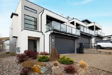 Stunning 3-Bedroom Townhouse on Middleton Mountain! Image# 1