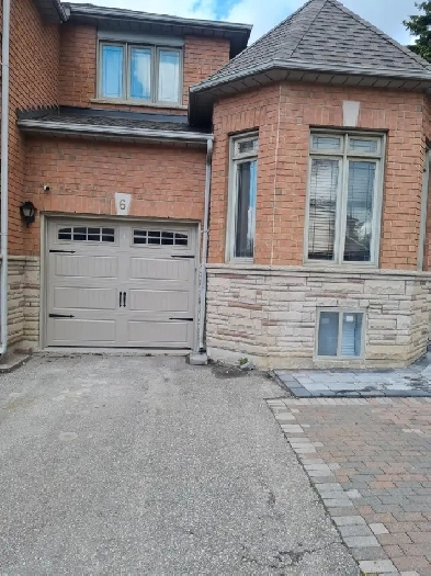 Beautiful 2 bedroom basement apartment Image# 9