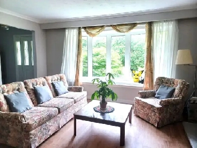 SCARBORO McCOWAN FURNISHED HOUSE MAIN FL 3 BEDRM   PATIO PARKING Image# 10