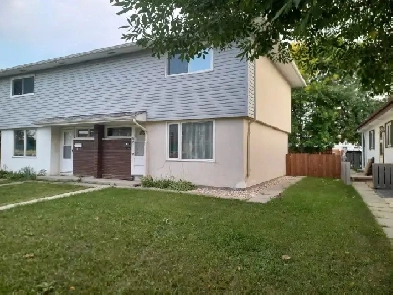 3 bedroom side-by-side house in Southdale Image# 6