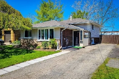Beautifully Maintained Detached Home! Image# 3