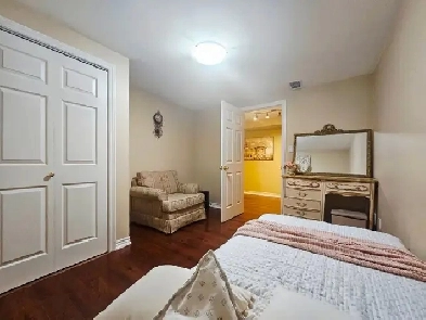 Unit for renting to 1 lady Image# 3