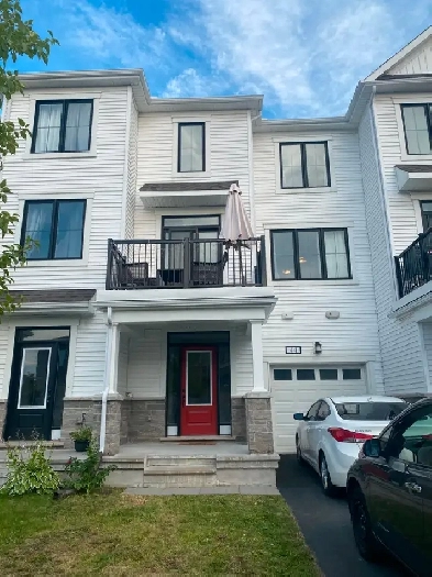 Immaculate 2 Bedroom   Den Townhouse for Rent – Kanata South Image# 6