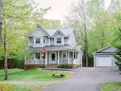 Charming Family Home in White Birch Hills, Hammonds Plains Image# 1
