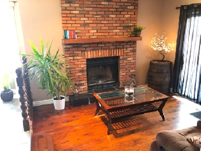 GREAT 3 BEDS, 2.5BATHS, 2 STOREY SINGLE FAMILY HOME   DBL GARAGE Image# 9