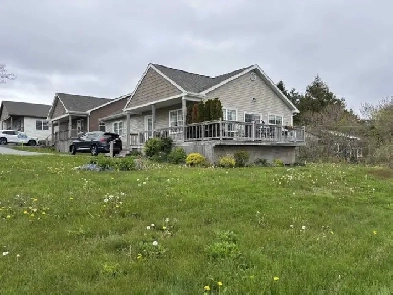 Waterfront end unit Home/barland condo in Hatchet Lake Image# 5