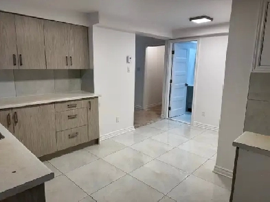 Appartement 4 1/2 à louer à St-Leonard! Image# 1