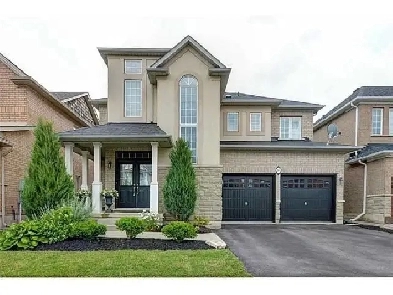 Detached 4 Bedroom House for Rent Image# 2
