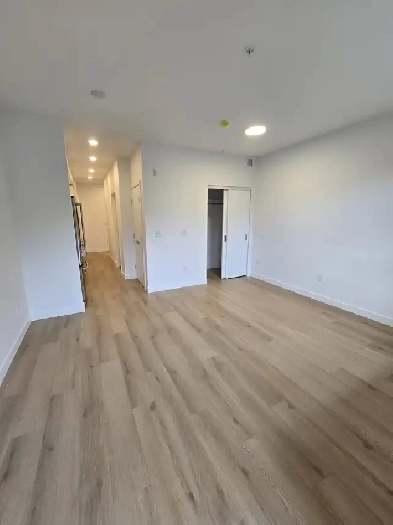 Studio for Rent by Commercial Drive Image# 3