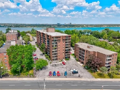 3936 Wyandotte Street East #603, Windsor ON Image# 1