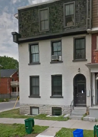 Two Bedrooms for rent, 5 mins walk to Queen ALL INCLUDED Image# 9