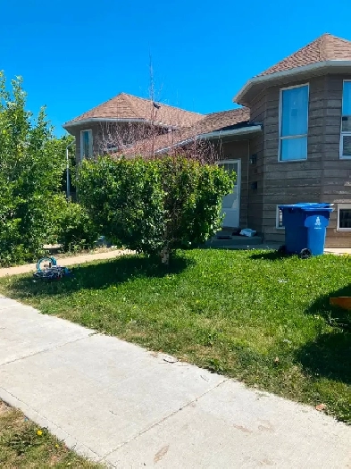 Spacious 4 bedroom bi-level duplex for rent July 15, 2025 Image# 9