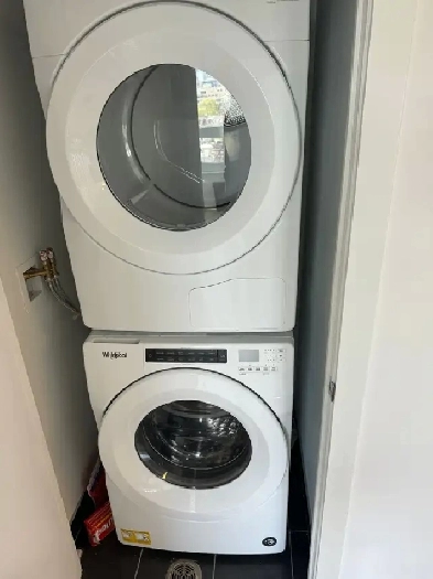 1 Bedroom in Luxury 3BHK – Downtown Toronto | July–Aug Sublet Image# 8