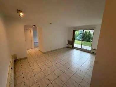 Fully renovated 2 Bedroom Apartment for rent Image# 1