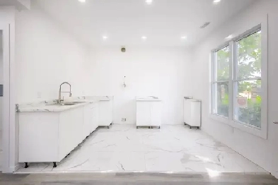 Newly Renovated Spacious Unit for Rent – Available Now! Image# 3