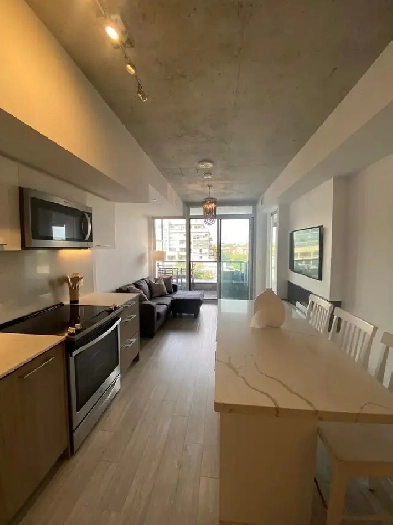 Fully Furnished Upgraded 2Bd 2Bth Queen St TO W/parking & locker Image# 7