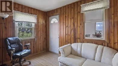 1 bedroom 1 bath 1 kitchen private unit for rent near uWindsor Image# 2