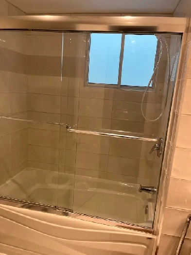 5 ½ à louer à St-Michel – Rénové, électros, climatisation Image# 1