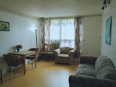 Fully furnished room available at Eglinton & Don Mills Image# 2