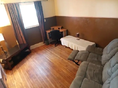 Temp living, 1 bedroom appt, good for out of town worker student Image# 6