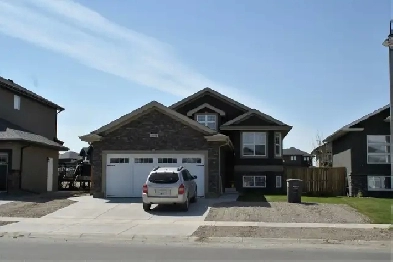 2 Bedroom Stonebridge Basement Suite Image# 9