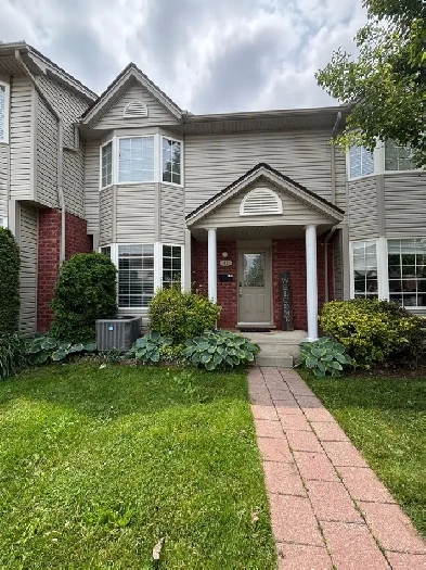 3 bedroom, 1.5 bathroom townhouse available NOW! Image# 19