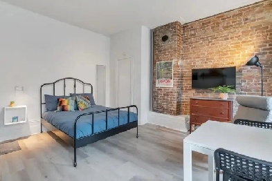 Superbe studio, tout-inclus, WIFI, rue Parvis, Libre Image# 3