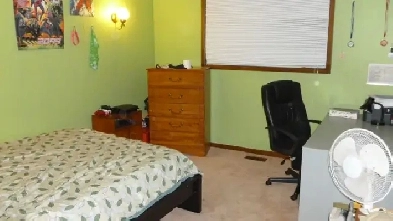 LARGE FURNISHED ALL INCLUSIVE ROOM FOR STUDENT OR YOUNG WORKING Image# 2