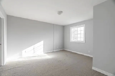 3 bed 3 bath townhouse Image# 4