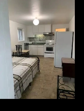 Large furnished studio for 2 people Image# 1