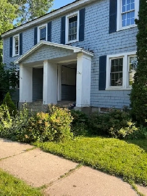 4 bedroom duplex Downtown Frederictonj Image# 3