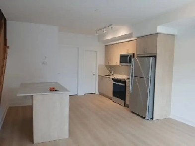 3 Bedroom Townhouse for rent Open to Families and/or Students Image# 4