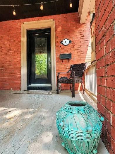 July - large furnished room for rent - Quiet house off Oakwood Image# 1