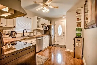 ALL INCLUSIVE✨FURNISHED ROOM✨EAST YORK✨5 MIN TO COXWELL STATION✨ Image# 7
