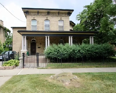 For Lease! Charming 2-Bedroom Apartment in Century Home! Image# 1