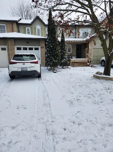 3BR 3W 2 STOREY TOWNHOUSE FOR RENT IN CLARINGTON COURTICE Image# 2