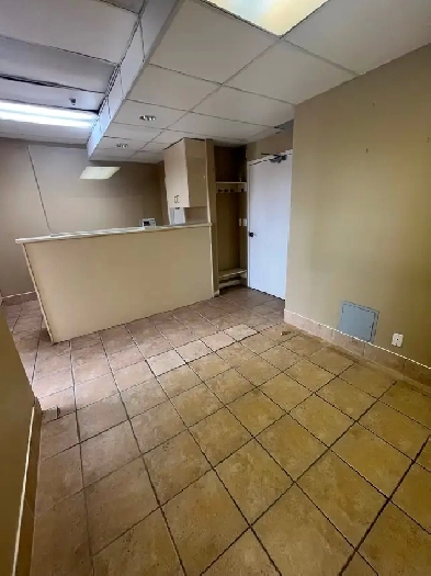 3rd Floor Office Space in Cooksville Colonnade Image# 5