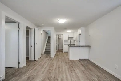 2Bed Bright Basement Suite Meighen Cres - Priv Entry & Laundy Image# 1