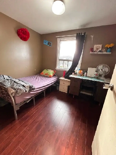 Single  private room for rent in Malton mississauga Image# 3