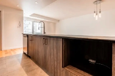 3 1/2 CONDO FOR RENT-3 1/2 CONDO A LOUER Image# 1