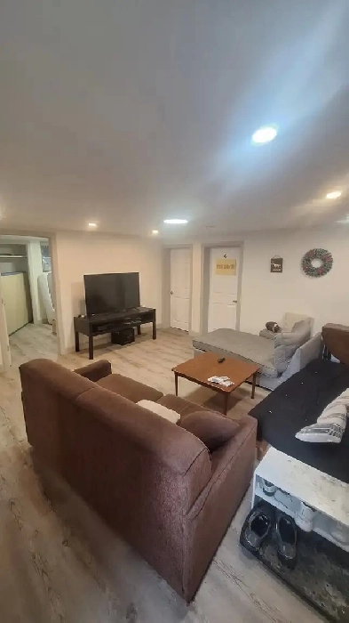 Sandy Hill large 3 bdrm unit near Ottawa U for September 2025 Image# 7