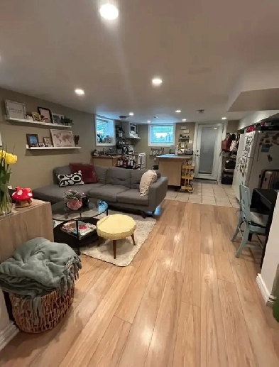 Apartment for Rent - Pape & Danforth Image# 7