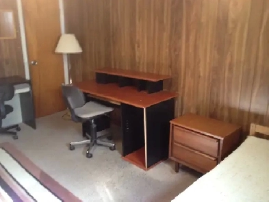 MOVE NOW-LARGE BEAUTIFUL ROOM - STEELES & YONGE Image# 1